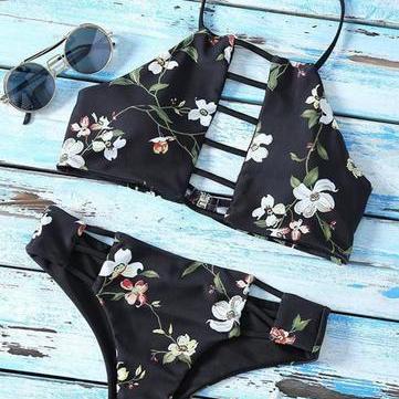 Hollow Sexy Floral Print Halter Beach Bikini Set..
