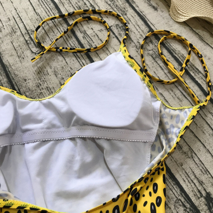 One-piece Bikini Leopard Print Swimsuit One-piece..