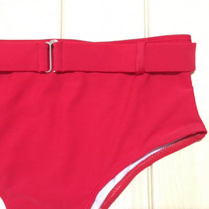 Style Solid Color Bikini Flounce Strap Swimsuit..