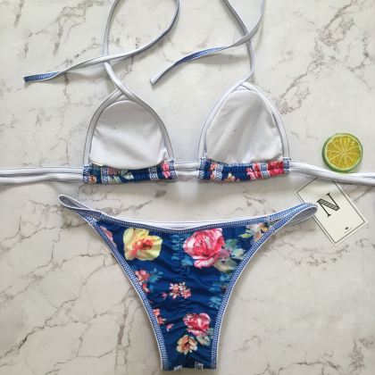 Spliced Bikini Style Floral Swimsuit For Ladies..