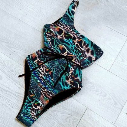 Single-shoulder Leopard Print Bathing Suit