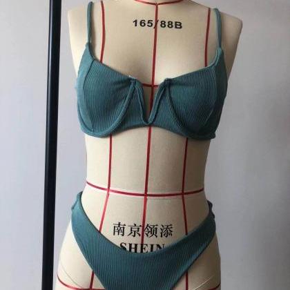 Small Pit Strip V-shaped Steel Swimming Suit