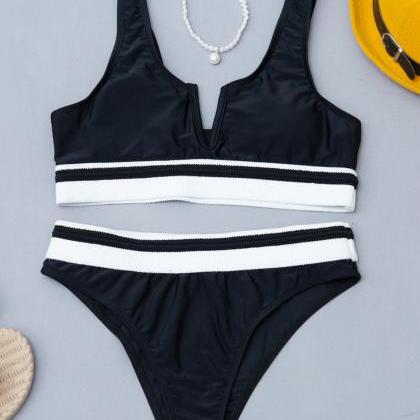 Style Ladies Solid Color Board With Split Swimsuit..