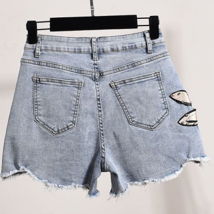 Embroidered Style Denim Shorts..