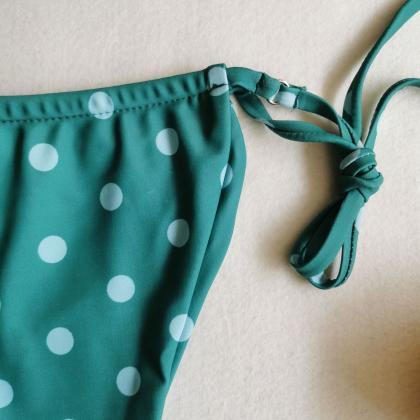 Soft Green Dots Lace-up Double Fabric..