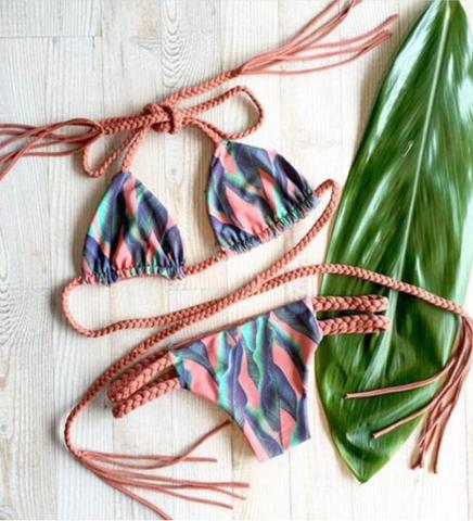 Fashion sexy halter back knot braid bottom side open two piece bikini colorful print