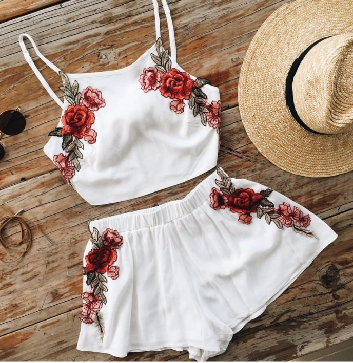 White Pair Embroidery Upper Garment Skirt Two-piece Set