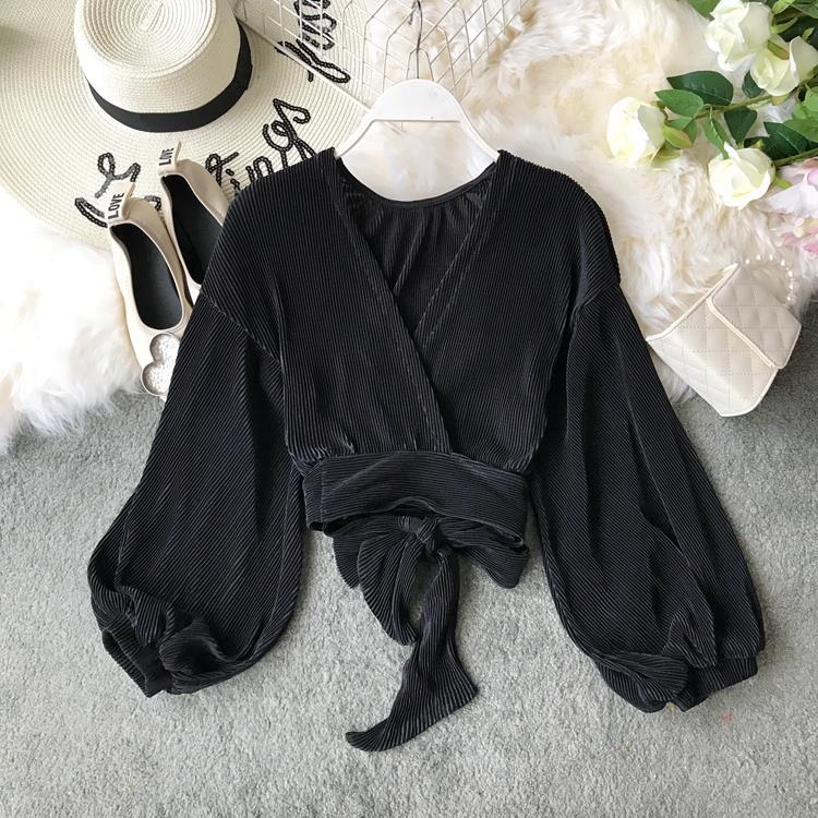 V-neck Pleated Lace-up Bow-knot Slim-fit Lantern Sleeve Crop Top