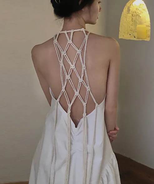 Knitted Open Back White Dress Design Feels Slim And Sexy For The Small Group