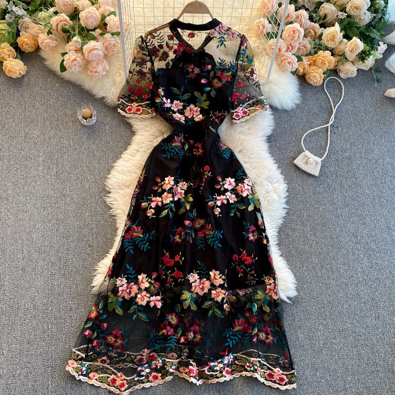 Contrast Bow Neck Short Sleeve Slim Embroidered Flower Dress