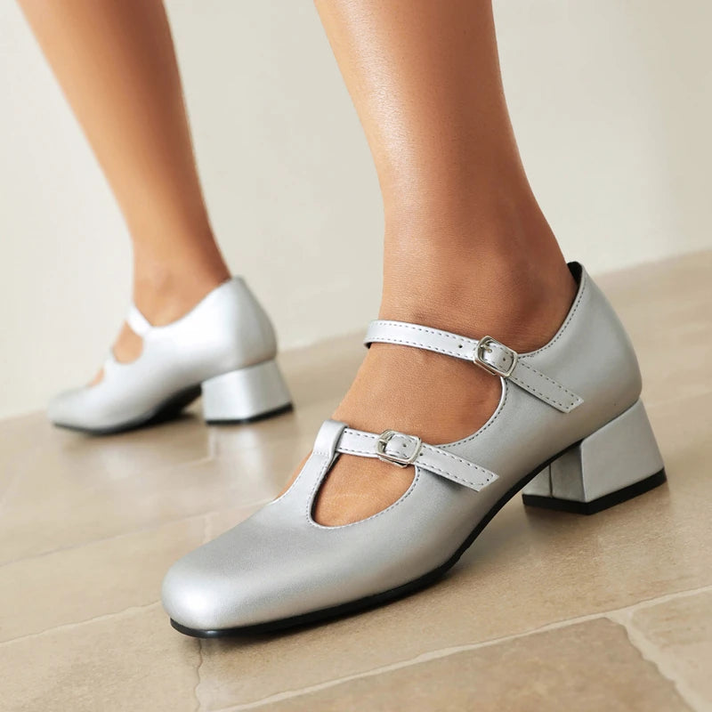 靴 oblada MARY JANE (VELOR) Womens Silver Buckled Block Heel Mary Janes on Luulla