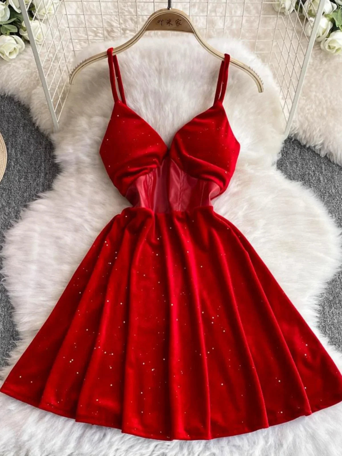 Sparkling Red Sleeveless V-neck Party Dress