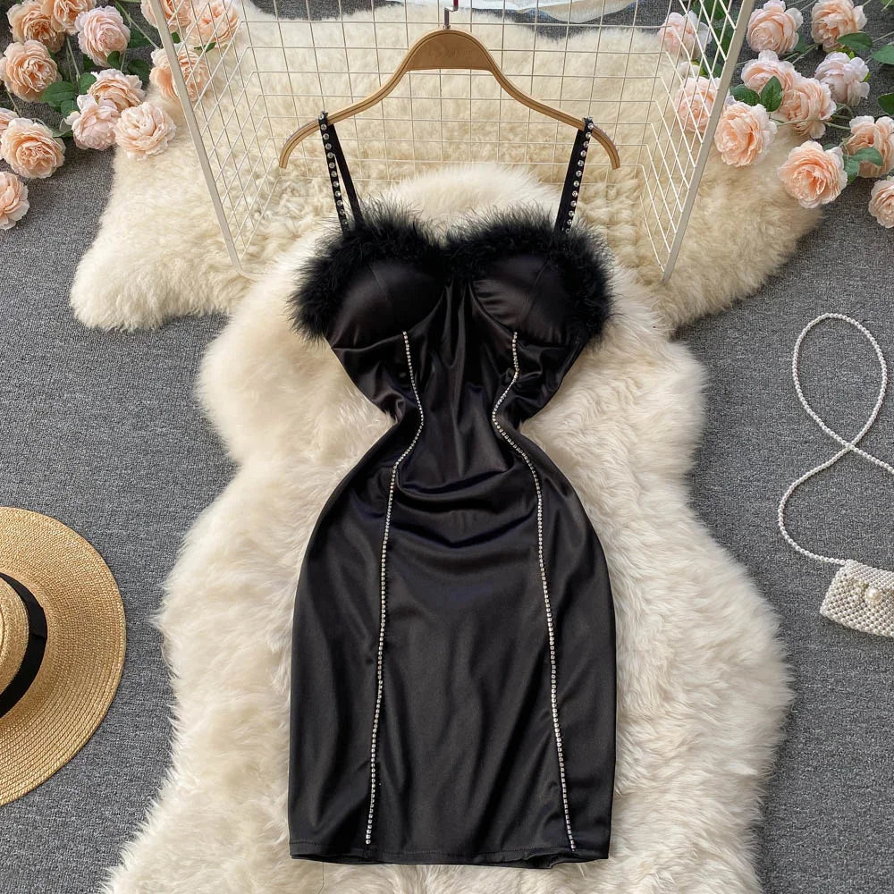 bodycon dress with fur trim Miss Circle Pluma Maroon Halter Faux-Fur Trimmed Midi Dress XS main image 1