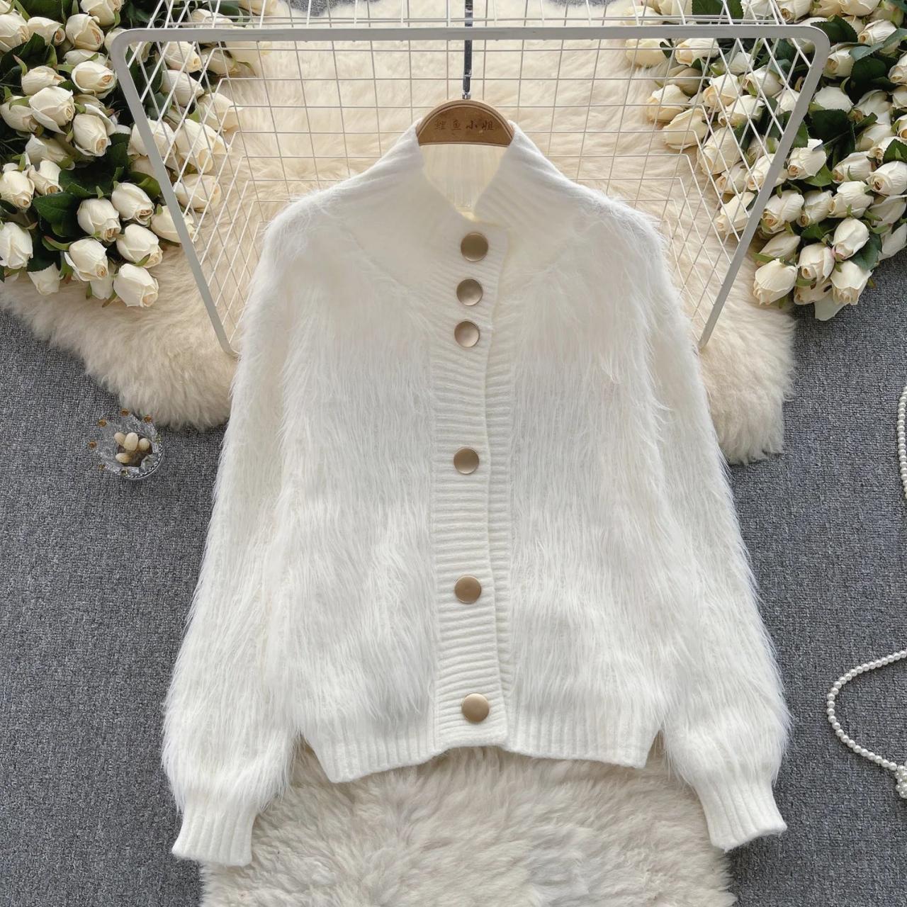 Cozy white cardigan deals
