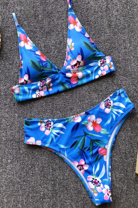 Flower Print, Ladies Bikini.