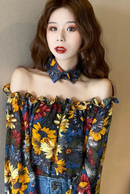 Spring And Summer Style Hong Kong-style Fashion Floral Bubble Sleeve Off Shoulder Lace Shirt+decorative Bow Tie
