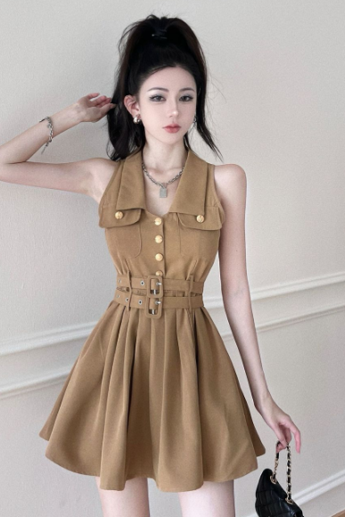 Hanging Neck Lapel Sleeveless High-grade Dress With Waist In Summer, Slim And Small Pleated Dress