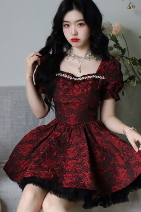 Palace style French niche retro heavy rose skirt square collar lace dress female 2023 red dress